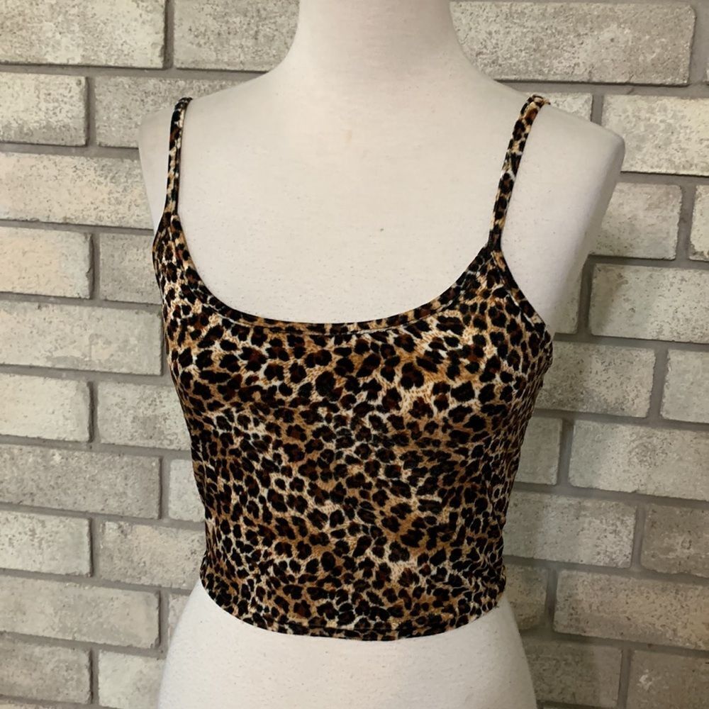 3for$20 top cropped shein size small runs more toward Xs